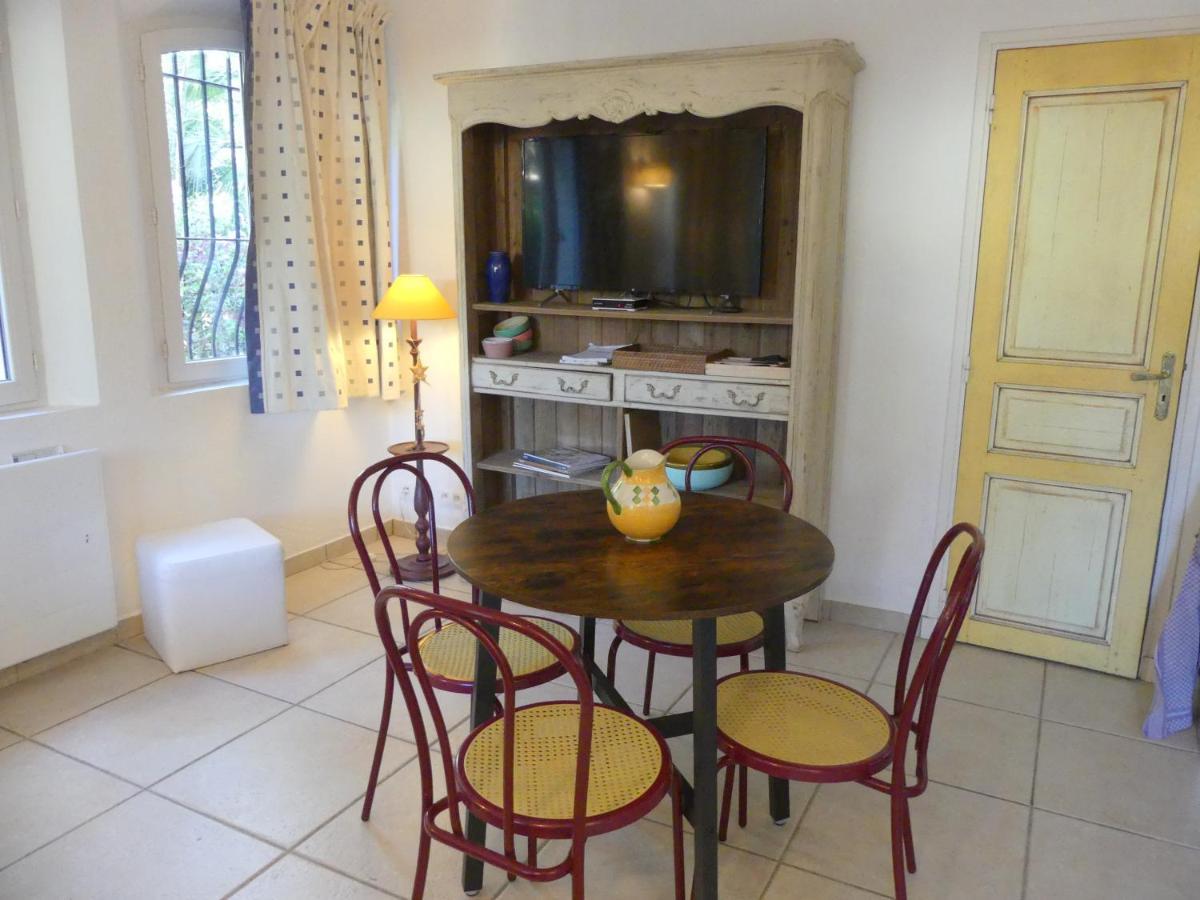 Rez De Jardin Au Calme Et Proche Mer มองเดอลิเยอลานาปูล ภายนอก รูปภาพ